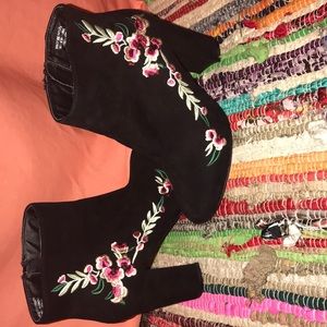 Floral printed booties